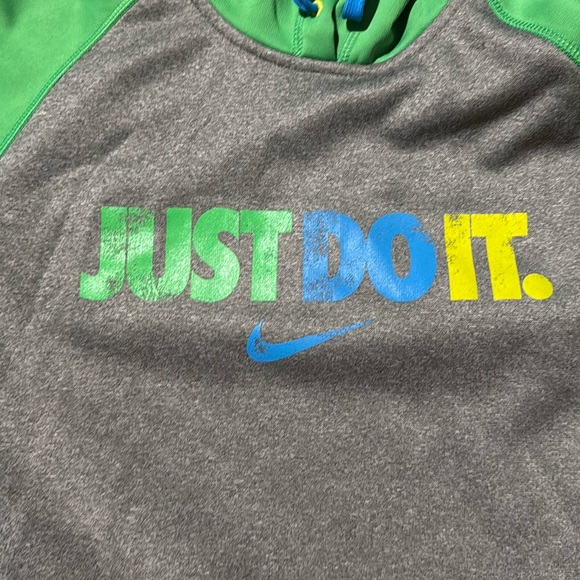 Nike therma-fit “Just Do It” pullover - Picture 2 of 4